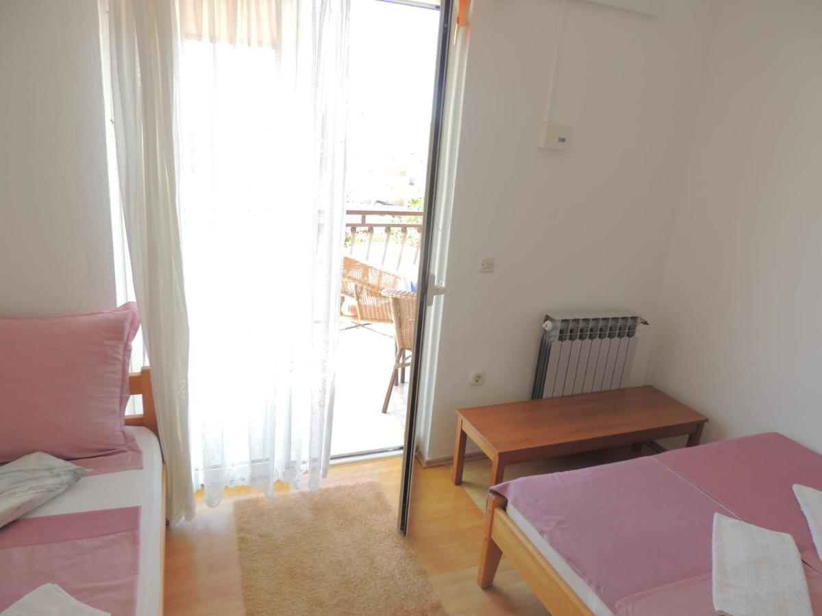 Apartmani Sutic Promajna Buitenkant foto